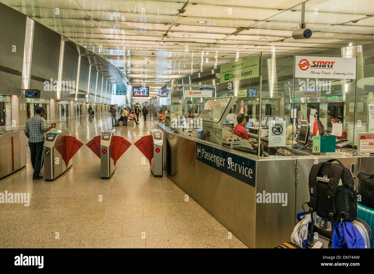Zum internationalen Flughafen Singapur Changi MRT Stockfoto