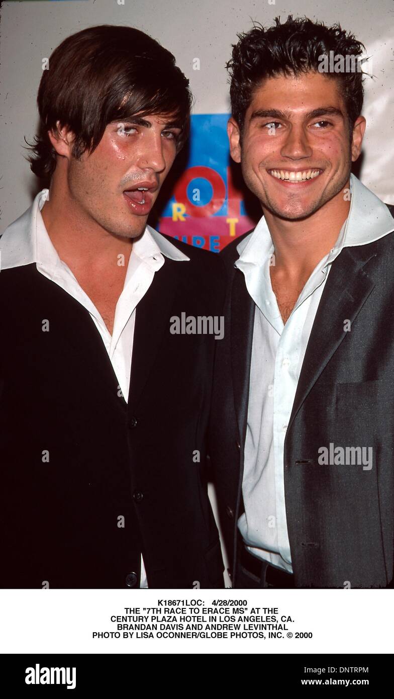 28. April 2000 - K18671LOC: 4/28/2000.THE '' 7. Rennen ERACE MS '' in der. CENTURY PLAZA HOTEL IN LOS ANGELES, CA... BRANDAN DAVIS UND ANDREW LEVINTHAL. LISA OCONNER / 2000 (Kredit-Bild: © Globe Photos/ZUMAPRESS.com) Stockfoto