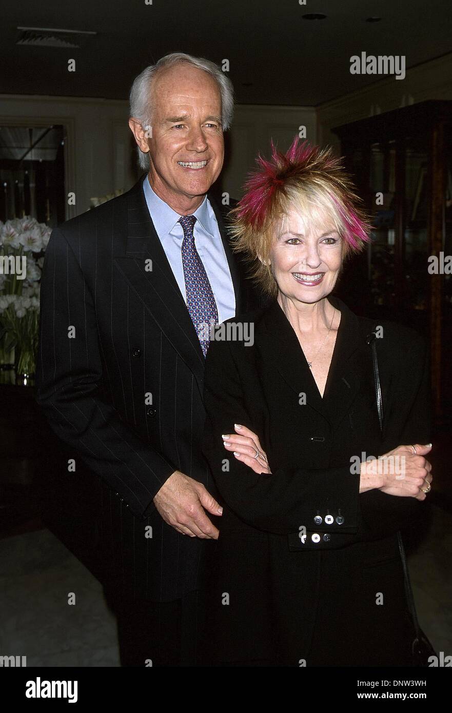 Mike farrell shelley fabares -Fotos und -Bildmaterial in hoher ...