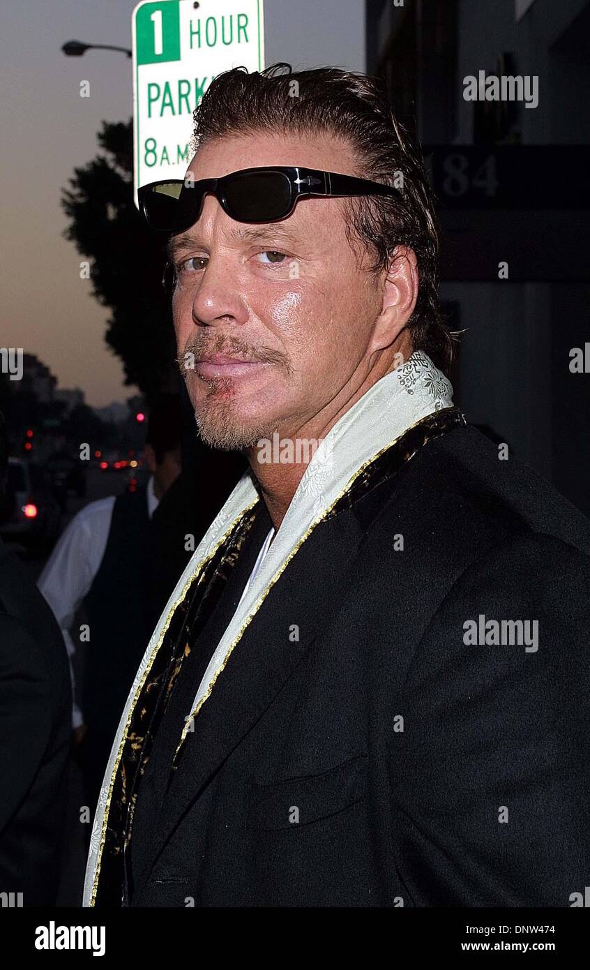 18. September 2002 - K26099TR JASON Stiftung für Jugend-Selbstmord-PERVENTION. SPAGO RESTAURANT IN BEVERLY HILLS, CA. 18.09.02. TOM RODRIGUEZ / MICKEY ROURKE(Credit Image: © Globe Photos/ZUMAPRESS.com) Stockfoto