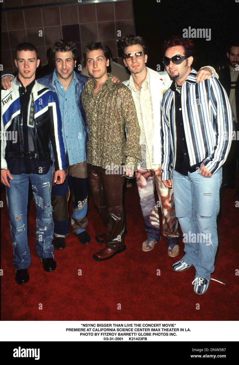 30. März 2001 - '' NSYNC größer als LIVE-Konzert-Film ''. PREMIERE AM CALIFORNIA SCIENCE CENTER IMAX THEATER IN LA. FITZROY BARRETT / 31.03.2001 K21423FB (Kredit-Bild: © Globe Photos/ZUMAPRESS.com) Stockfoto