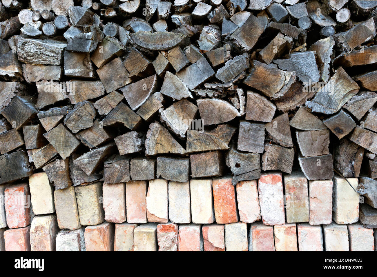 Brennholz-Stapel, Chiemgau, Oberbayern, Deutschland, Europa Stockfoto