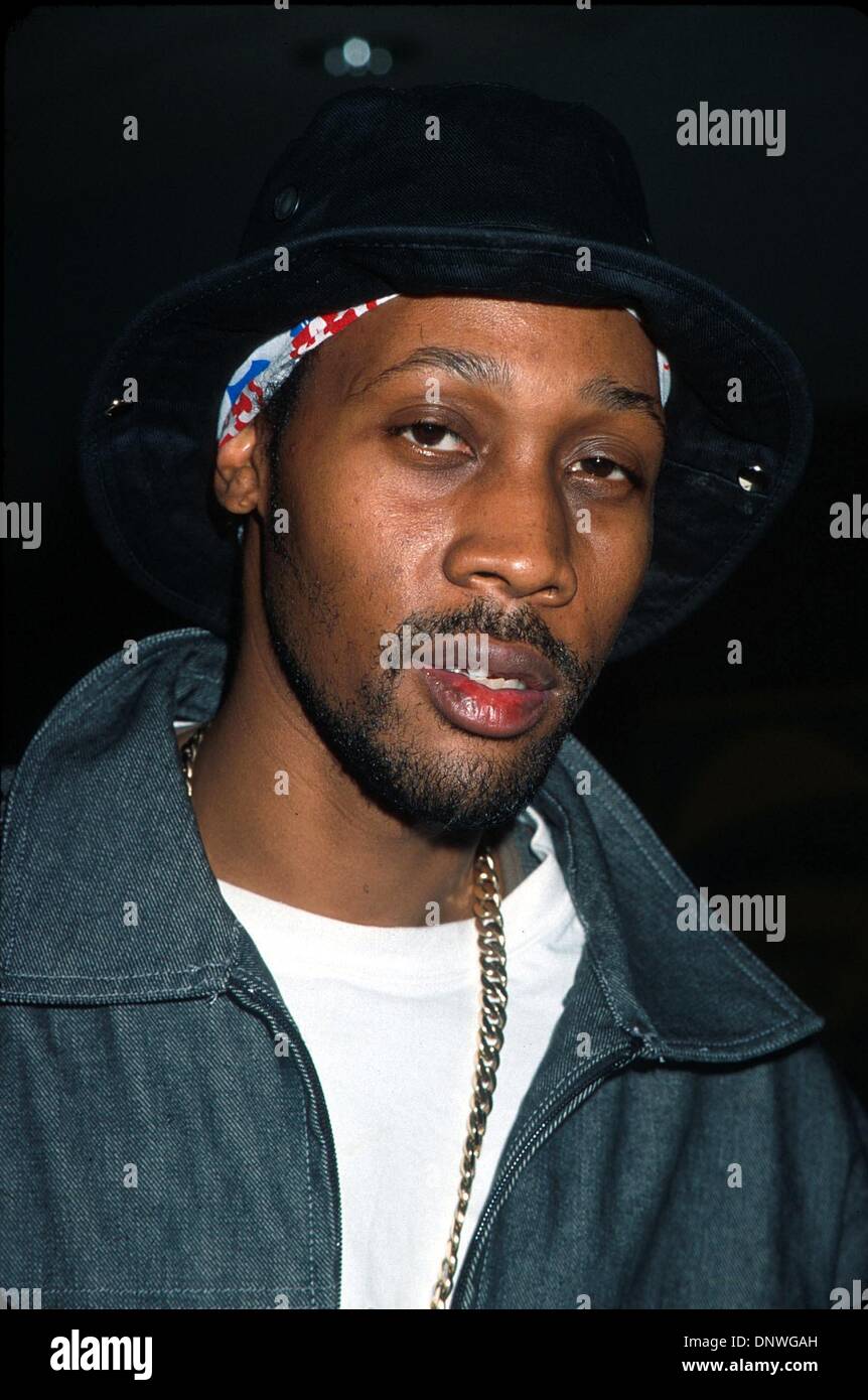 11. Oktober 2001 - K23077HMc: 10/9/01.THE "IRON MONKEY" Filmpremiere im AMC EMPIRE 25 THEATER am 42ND STREET IN New York... RZA ('' WU TANG CLAN''). HENRY McGEE / 2001 (Kredit-Bild: © Globe Photos/ZUMAPRESS.com) Stockfoto