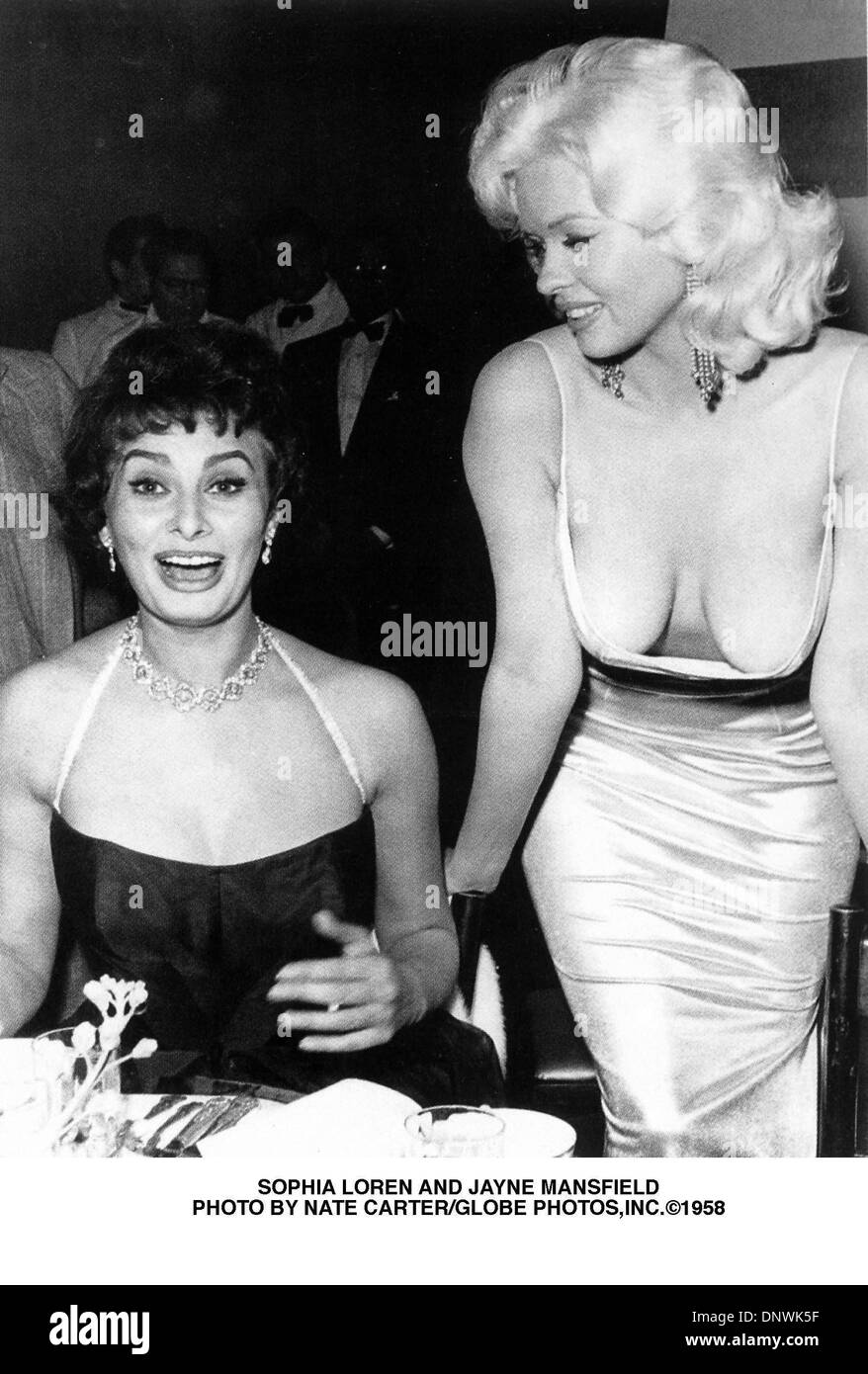 Sophia loren jayne mansfield SchwarzweißStockfotos und bilder Alamy