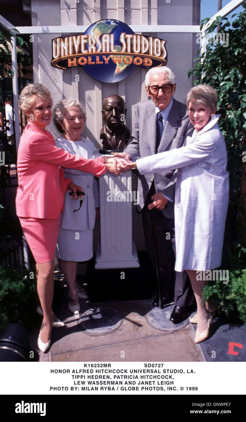 27. Juli 1999 - K16232MR SD0727. ZU EHREN ALFRED HITCHCOCK UNIVERSAL STUDIO, LA. . TIPPI HEDREN, PATRICIA HITCHCOCK,. LEW WASSERMAN UND JANET LEIGH. MILAN RYBA / 1999 (Kredit-Bild: © Globe Photos/ZUMAPRESS.com) Stockfoto