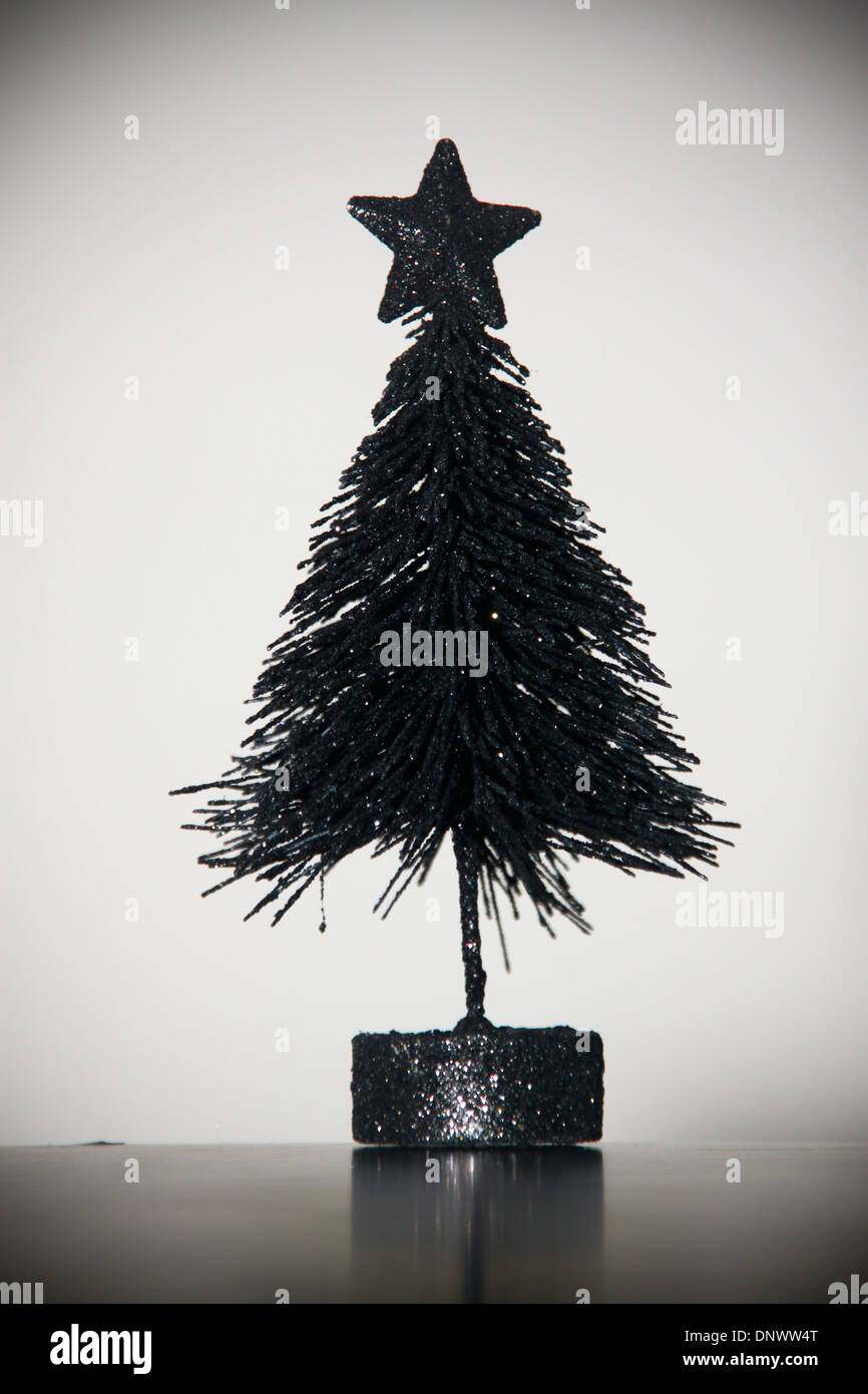 Kleine schwarze Weihnachtsbaum ornament Stockfoto