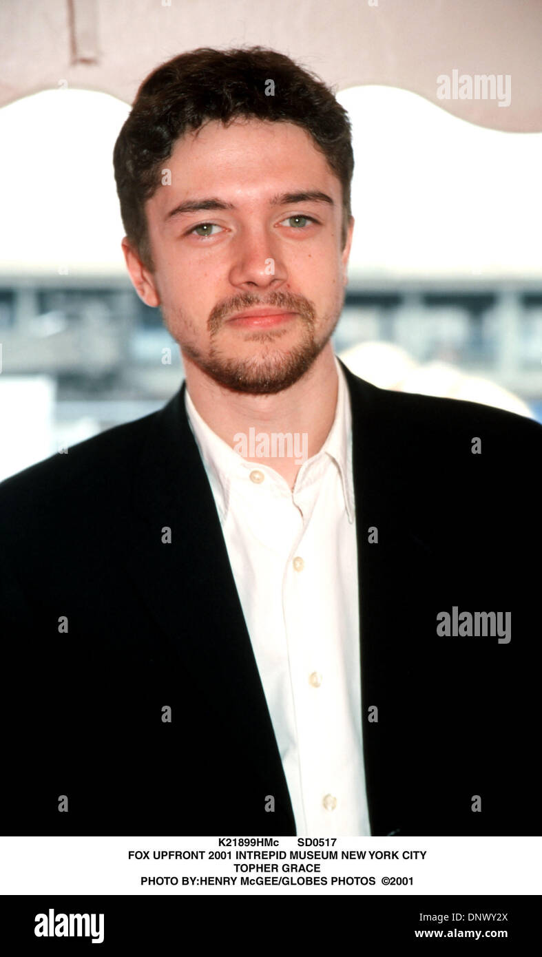 17. Mai 2001 - K21899HMc SD0517. FOX IM VORAUS 2001 INTREPID MUSEUM IN NEW YORK CITY. TOPHER GRACE. HENRY McGEE / S 2001 (Kredit-Bild: © Globe Photos/ZUMAPRESS.com) Stockfoto