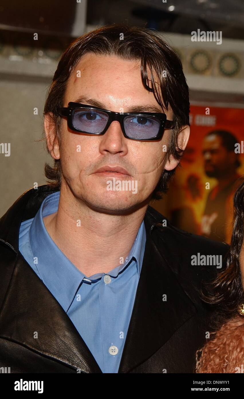 6. März 2002 - K24318AG: Alles über BENJAMINS PREMIERE. MANN VILLAGE THEATER, WESTWOOD, CA 03/06/2002.TOMMY FLANAGAN. AMY GRÄBER / 2002. (D) (Kredit-Bild: © Globe Photos/ZUMAPRESS.com) Stockfoto