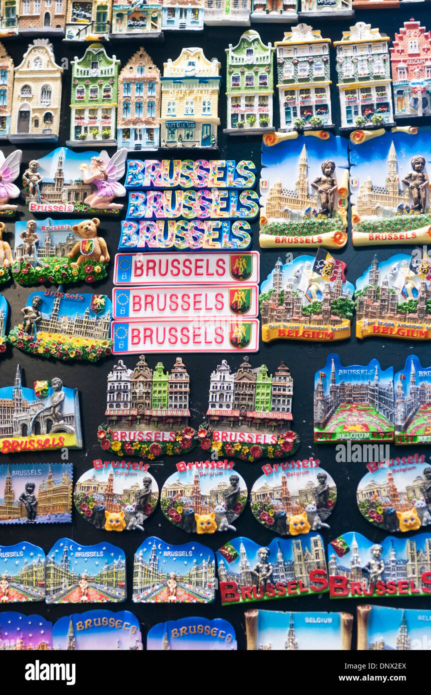 Souvenirs zum Verkauf in der Nähe von Grand Place Brüssel Belgien Stockfoto