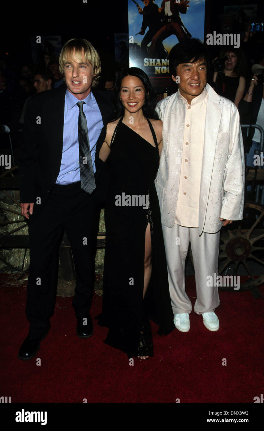 23. Mai 2000 - Hollywood, Kalifornien, US - K18904FB. OWEN WILSON, LUCY LIU & JACKIE CHAN '' Shanghai Noon'' Premiere.Mann Chinese Theater, Los Angeles, CA. 05/23/2000(Credit Image: © Fitzroy Barrett/Globe Photos/ZUMAPRESS.com) Stockfoto