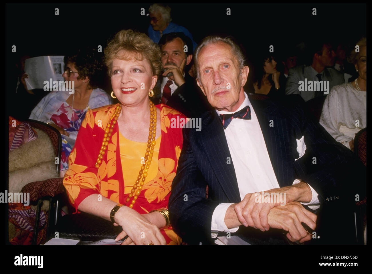 Hollywood, Kalifornien, USA;  Schauspieler VINCENT PRICE und seine Frau CORAL BROWNE sind in diesem undatierten Foto gezeigt.  (Michelson-Roger Karnbad/Datum unbekannt) Obligatorische Credit: Foto von Michelson/ZUMA Press. (©) Copyright 2006 Michelson Stockfoto