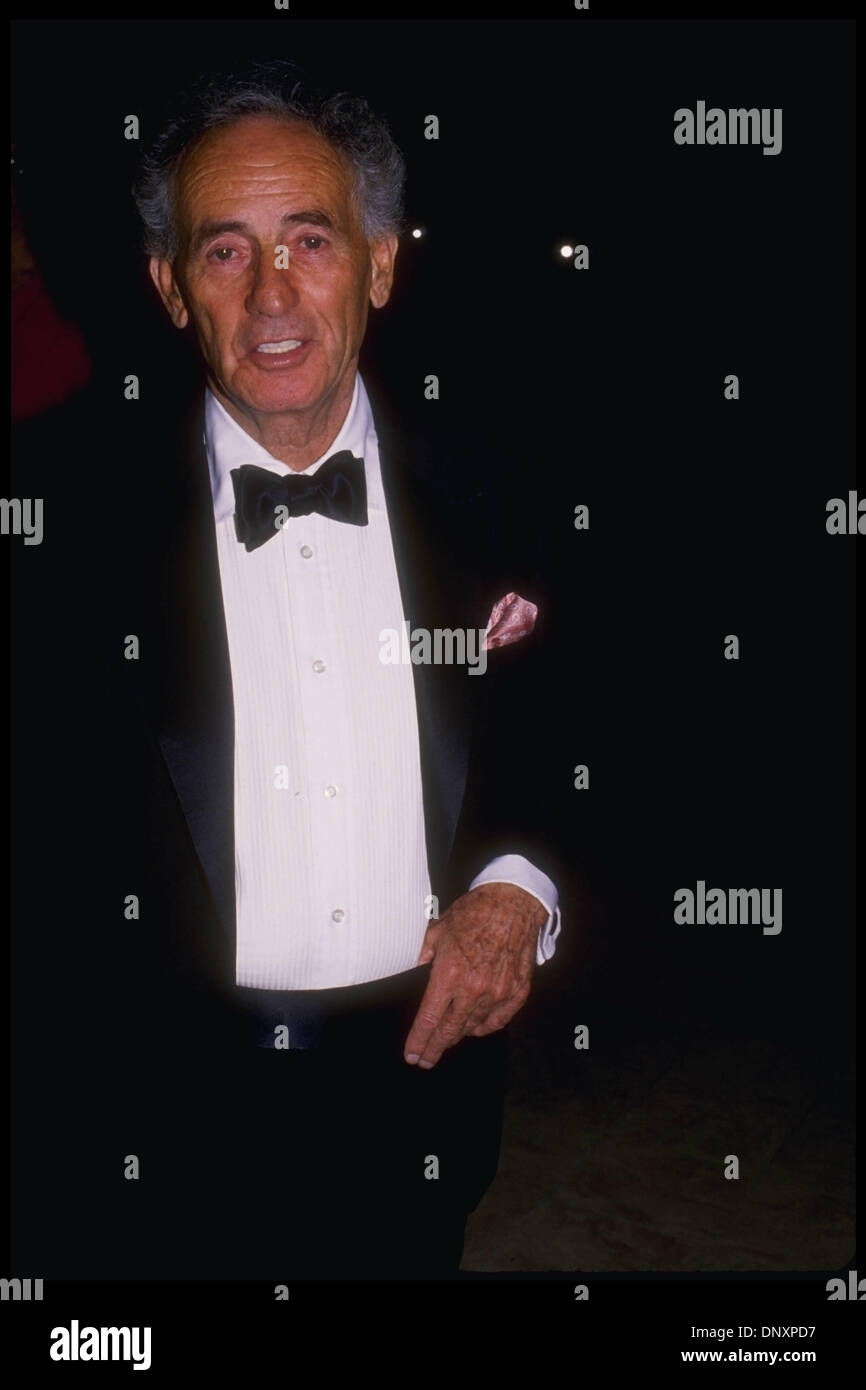 Hollywood, Kalifornien, USA;  Komiker und Schauspieler JOEY BISHOP in einer undatierten Foto.  Obligatorische Credit: Kathy Hutchins/ZUMA Press. (©) Kathy Hutchins Stockfoto