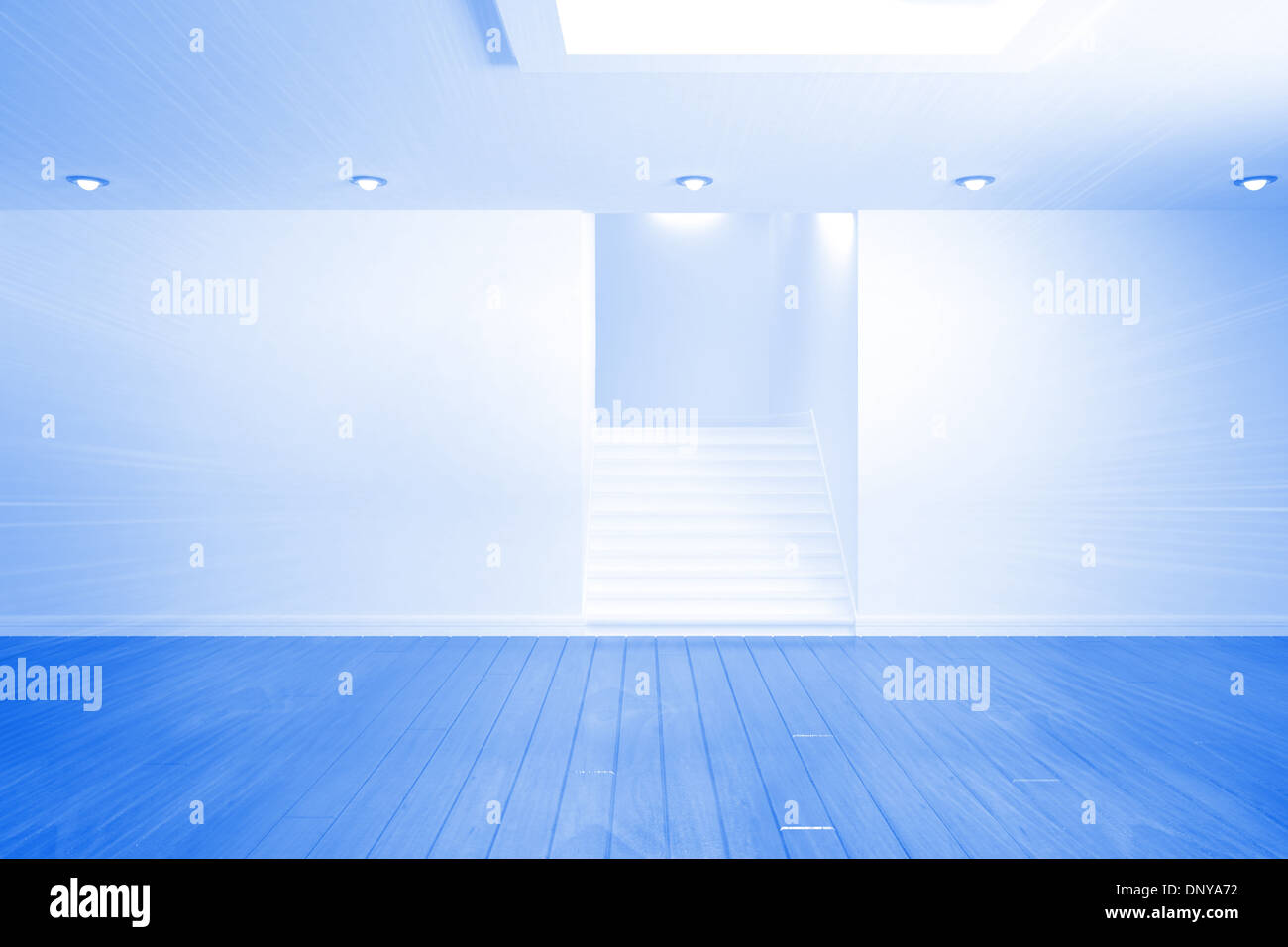 Hell blaues Zimmer mit Treppe Stockfoto