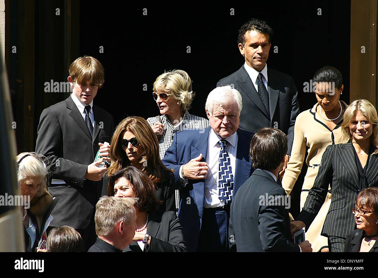 Ted kennedy funeral -Fotos und -Bildmaterial in hoher Auflösung – Alamy