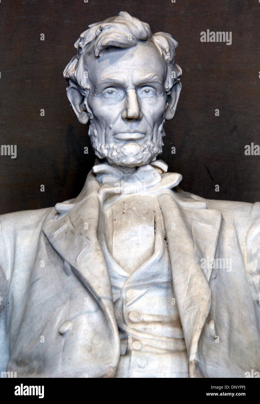 7. Februar 2006; Washington, DC, USA; Im Bild befindet sich das Lincoln Memorial in Washington, DC. Aus seiner gefeierten Symbole des Patriotismus, seine unentdeckten Nachbarschaften begeistern die Sehenswürdigkeiten und Geräusche der Hauptstadt der Nation Millionen von Besuchern jedes Jahr. Vollgepackt mit Sehenswürdigkeiten, kostenlosen Attraktionen und eine endlose Veranstaltungskalender, bietet Washington, DC das ganze Jahr über ins Stockfoto