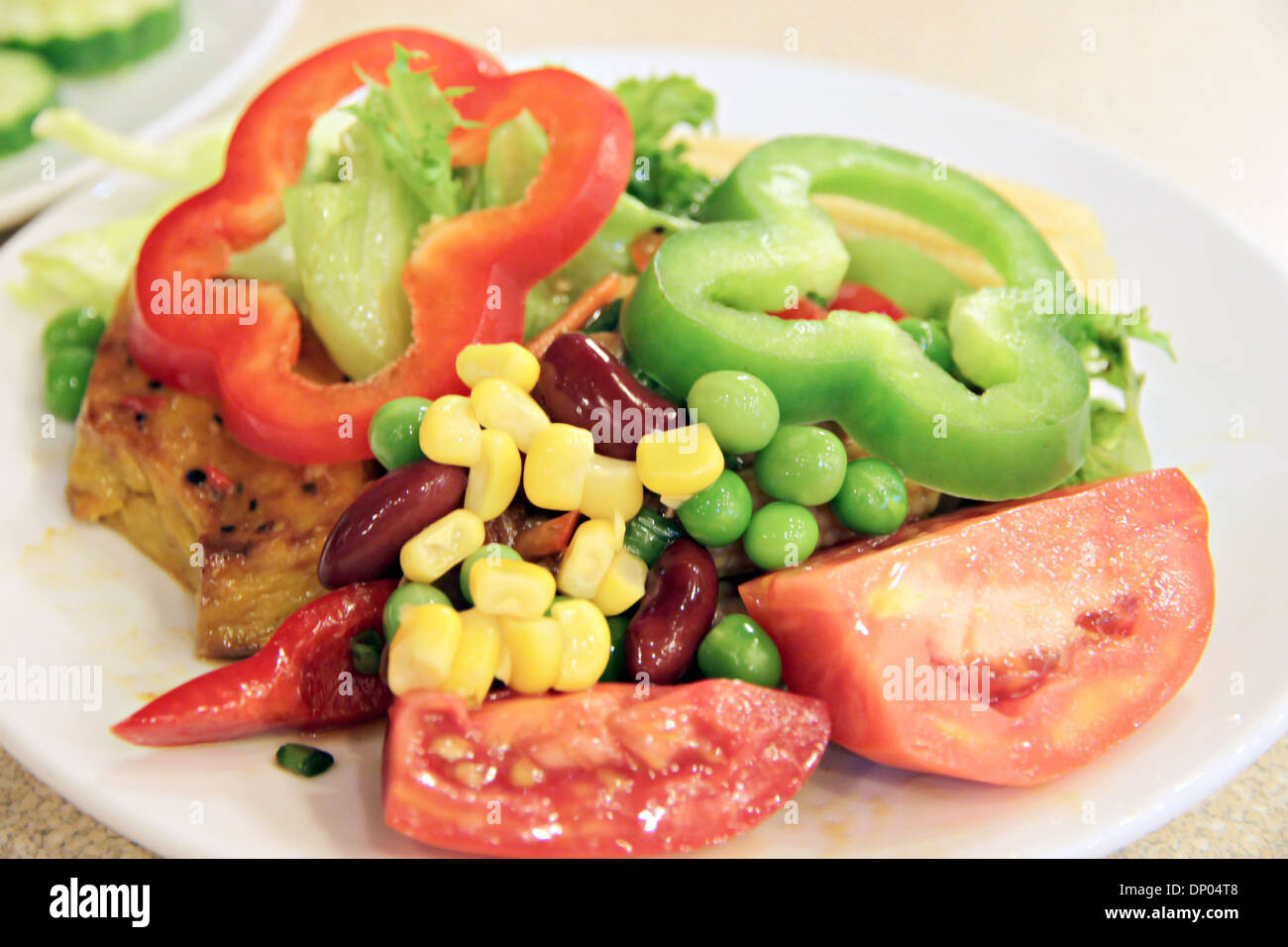 Salat mit Gemüse verschiedenster Art Mixed. Stockfoto