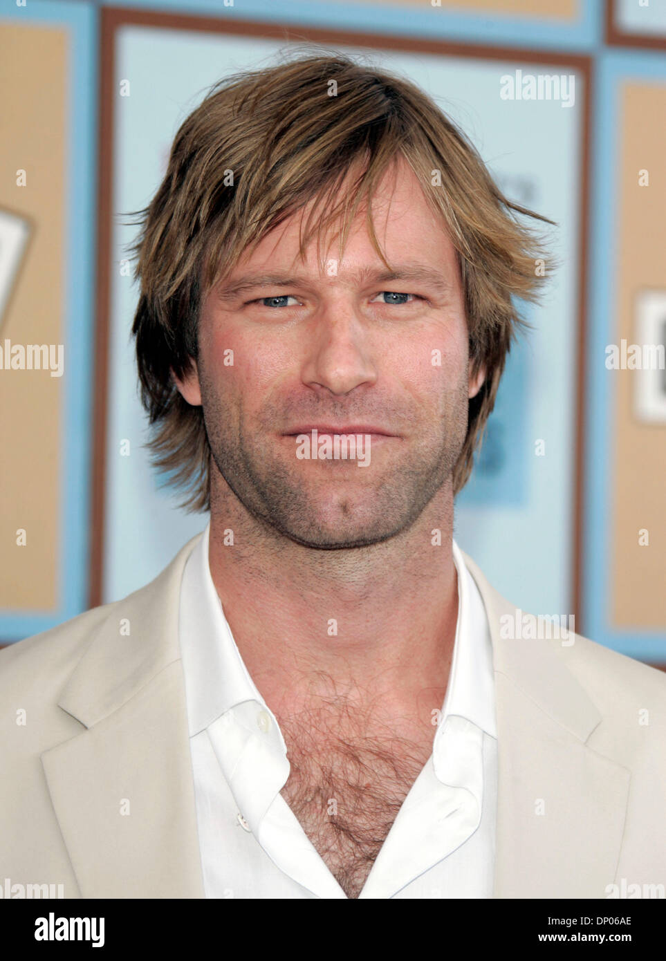 4. März 2006; Santa Monica, Kalifornien, USA; Schauspieler AARON ECKHART bei der 21. jährlichen IFP Independent Spirit Awards statt in einem Zelt am Strand von Santa Monica.  Obligatorische Credit: Foto von Lisa O'Connor/ZUMA Press. (©) Copyright 2006 von Lisa O'Connor Stockfoto