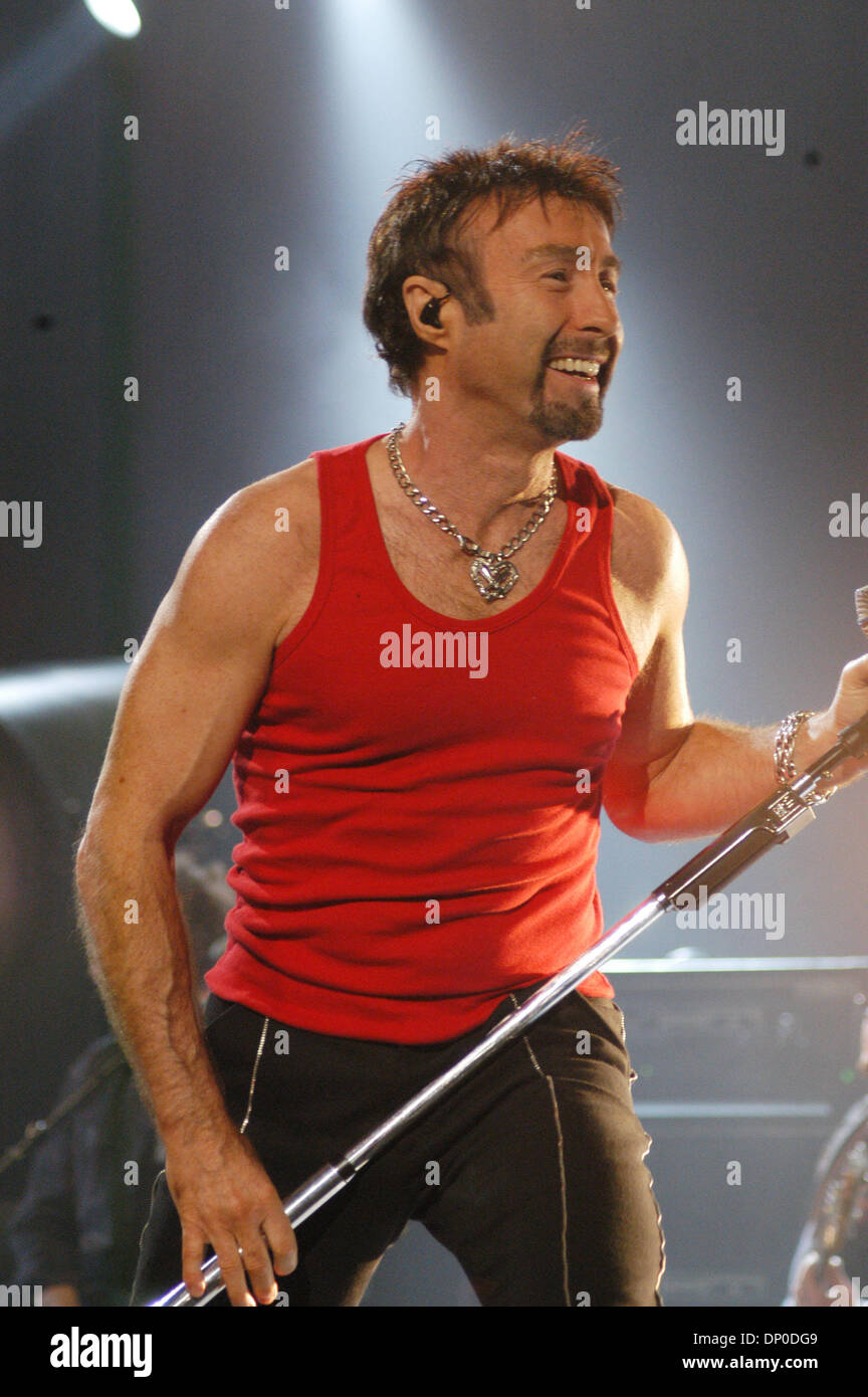 12. März 2006; New York, NY, USA; Königin mit PAUL ROGERS, die live im