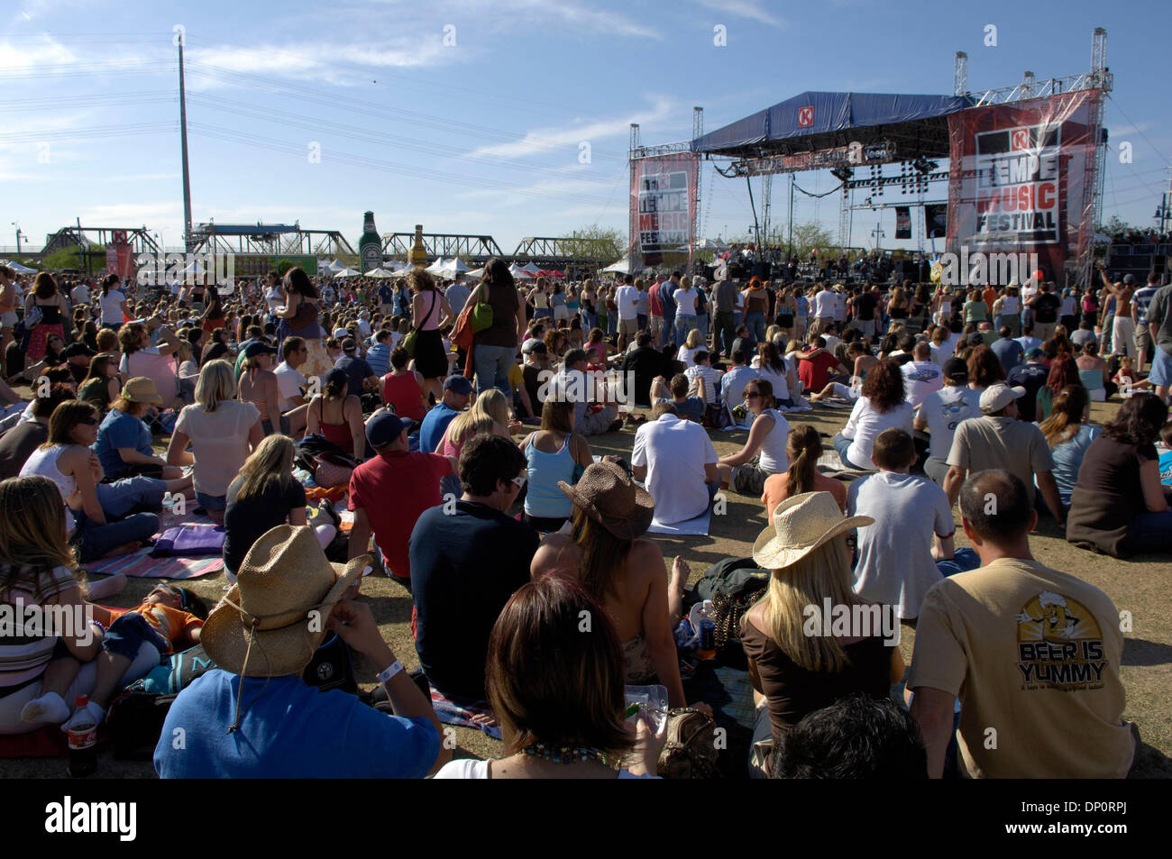 1. April 2006; Tempe, AZ, USA; Tempe Musik Festival 2006 feiert 60. Geburtstag Fender-Gitarren. Obligatorische Credit: Foto von Jerome Brunet/ZUMA Press. (©) Copyright 2006 von Jerome Brunet Stockfoto