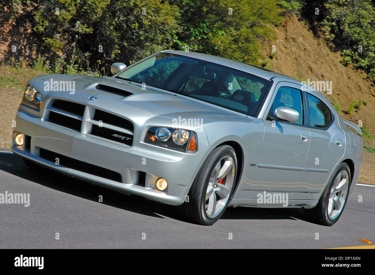 27 April 2006 Los Angeles Kalifornien Usa 2006 Dodge Charger Srt8 Die Ruckkehr Der Modernen Amerikanischen Muscle Car Das Brandneue 2006 Dodge Charger Srt8 Super High Performance Modell Sie Verkorpert Alle Wichtigen Attribute Der Marke Dodge Fett