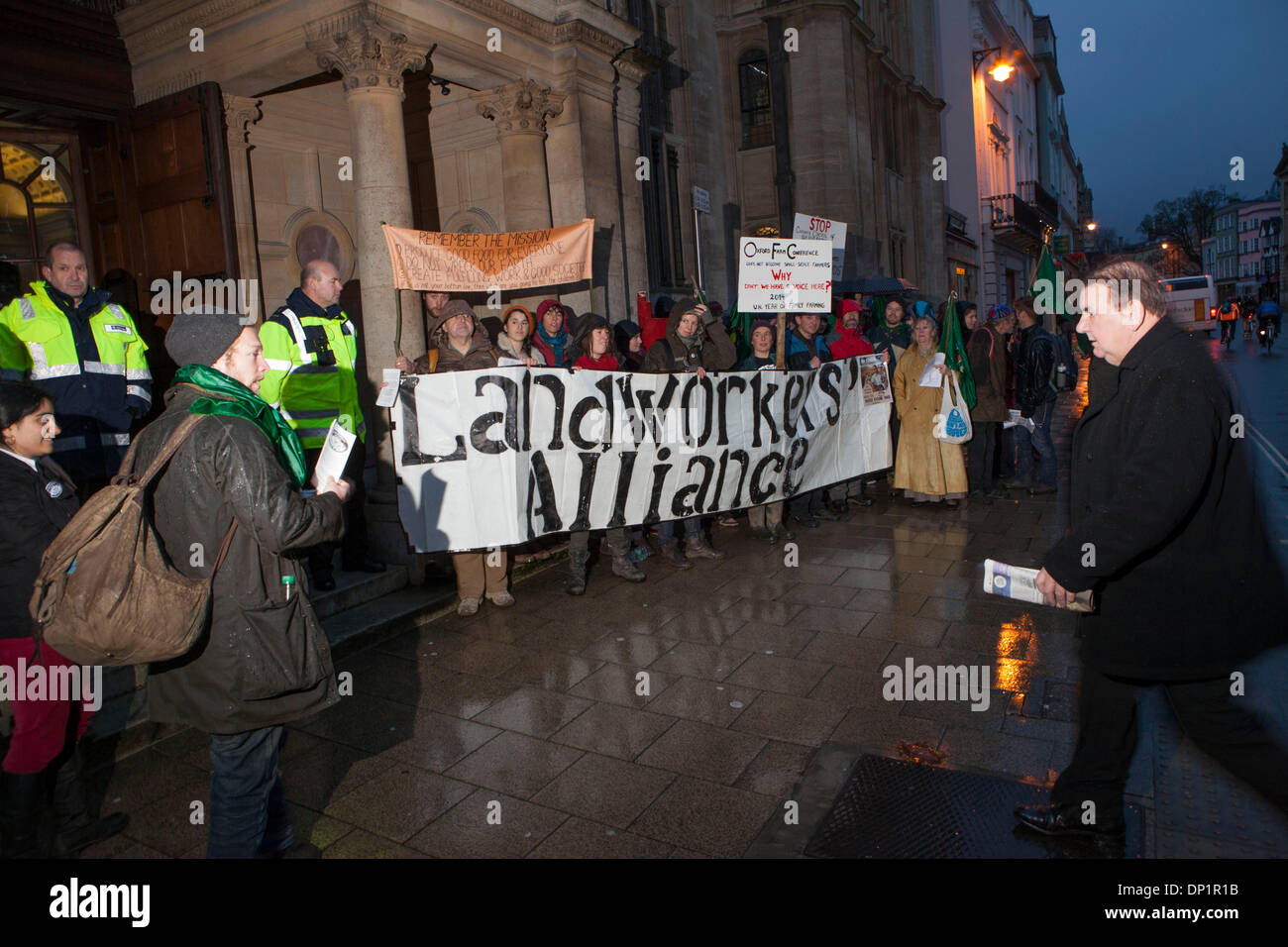 Landworkers Allianz bringt Kleinbauern zur Kenntnis der großen Agrar Oxford Landwirtschaft Konferenz laufen Stockfoto