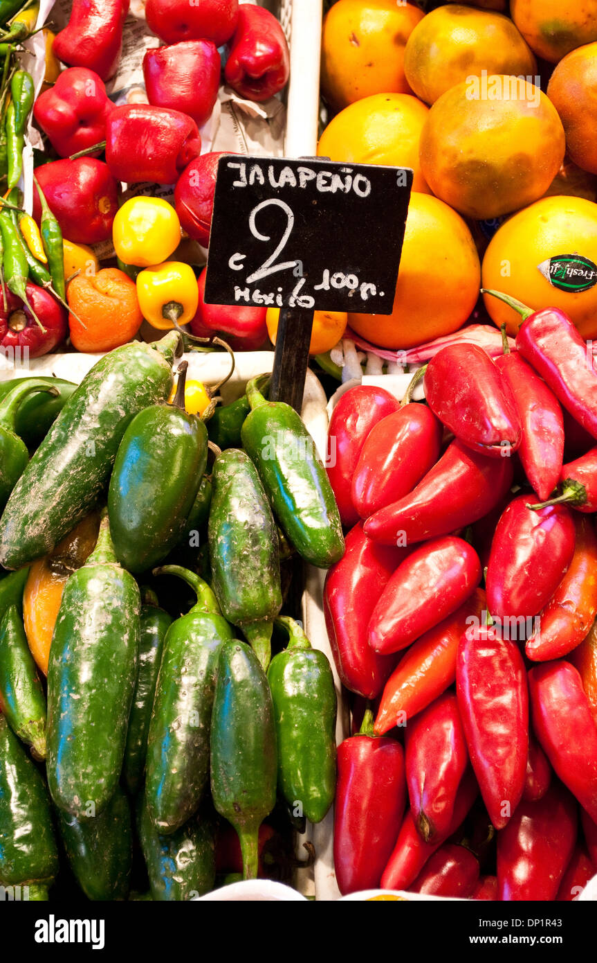 Chili Paprika, La Boqueria, La Rambla, Barcelona, Katalonien, Spanien Stockfoto