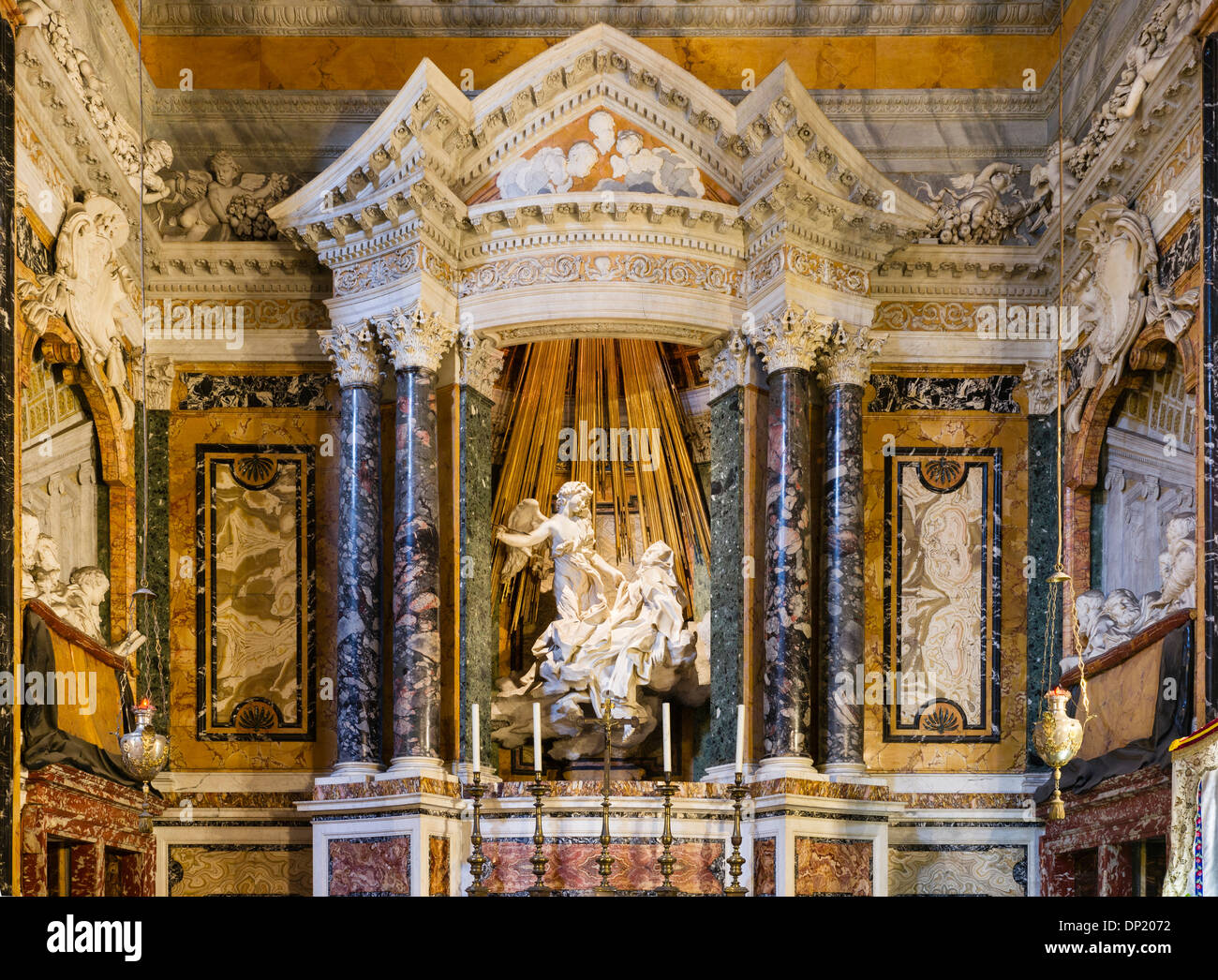 Skulptur "Ekstase der Heiligen Theresa", Cornaro Kapelle, Kirche Santa Maria della Vittoria, Rom, Latium, Italien Stockfoto