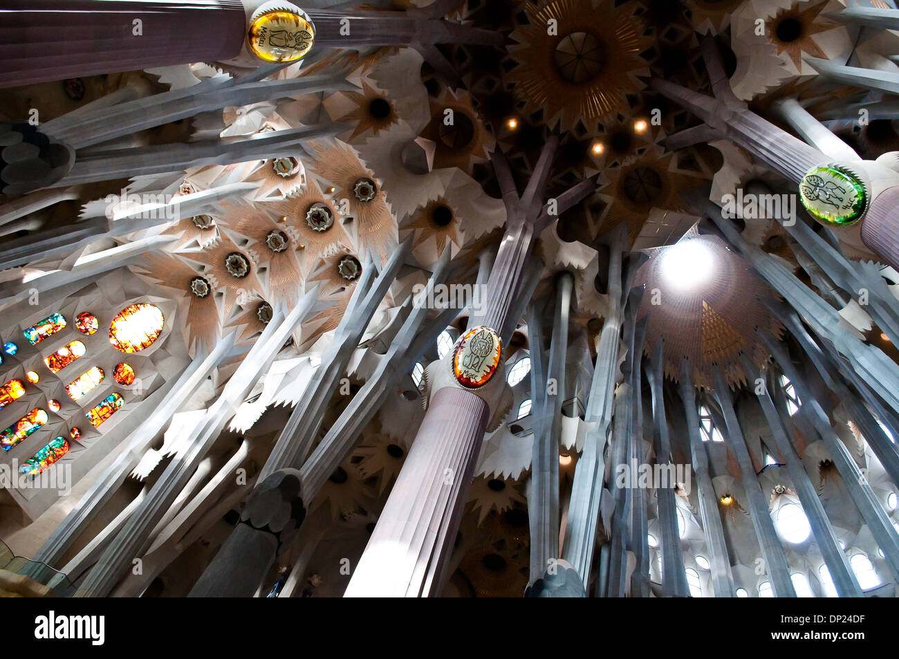 Innere der Sagrada Familia, Barcelona, Katalonien, Spanien Stockfoto