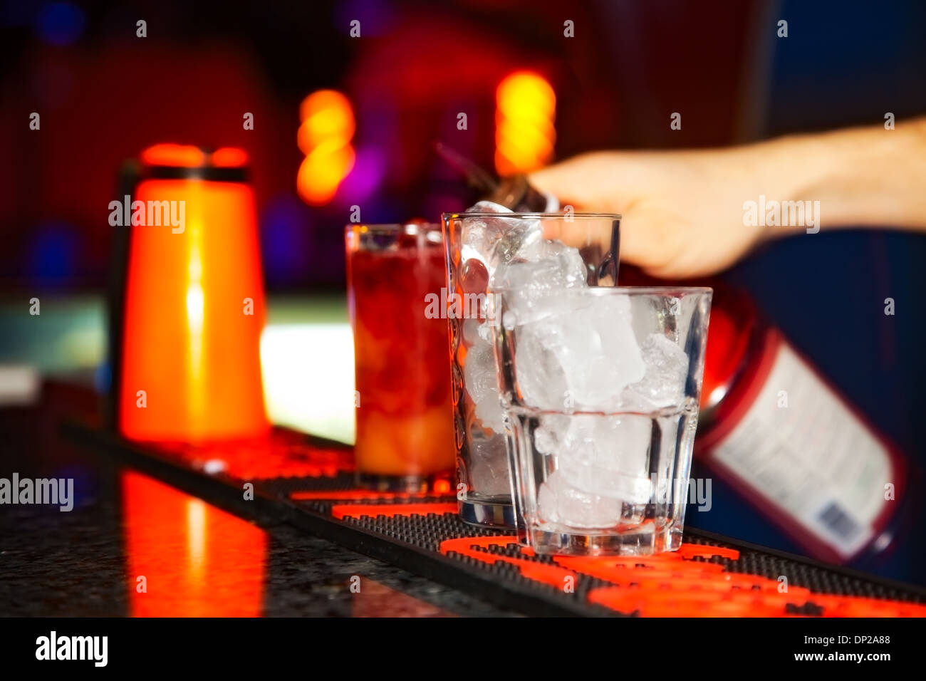 Alkohol trinkt auf Bar. Cocktail Stockfoto