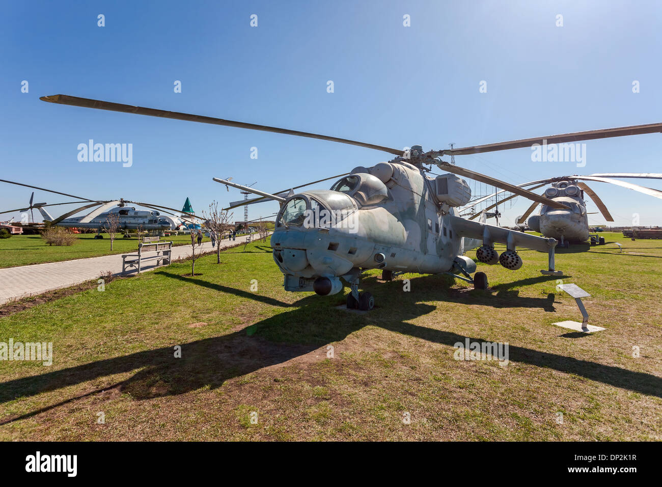 Die Mil Mi-24V (NATO-Codename "Hind") ist ein großer Kampfhubschrauber und geringer Kapazität Truppentransporter Stockfoto