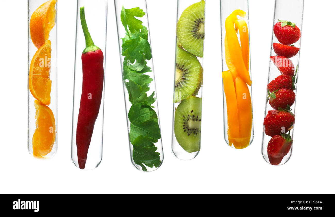 Obst und Gemüse im Reagenzglas Stockfoto