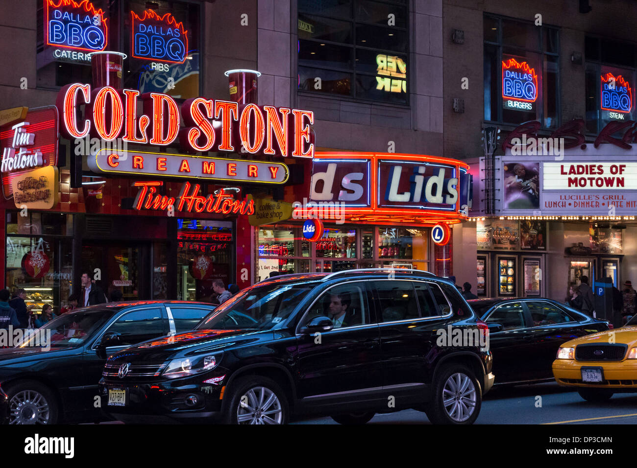 Times Square-Lichter in der Nacht, NYC Stockfoto