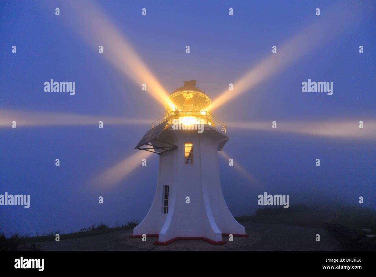 Cape Reinga Leuchtturm am Cape Reinga, Northland, Dämmerung, Nordinsel, Neuseeland Stockfoto