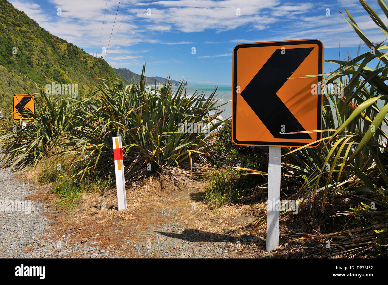 Verkehrszeichen, State Highway 6, Barrytown, West Coast, Südinsel, Neuseeland Stockfoto