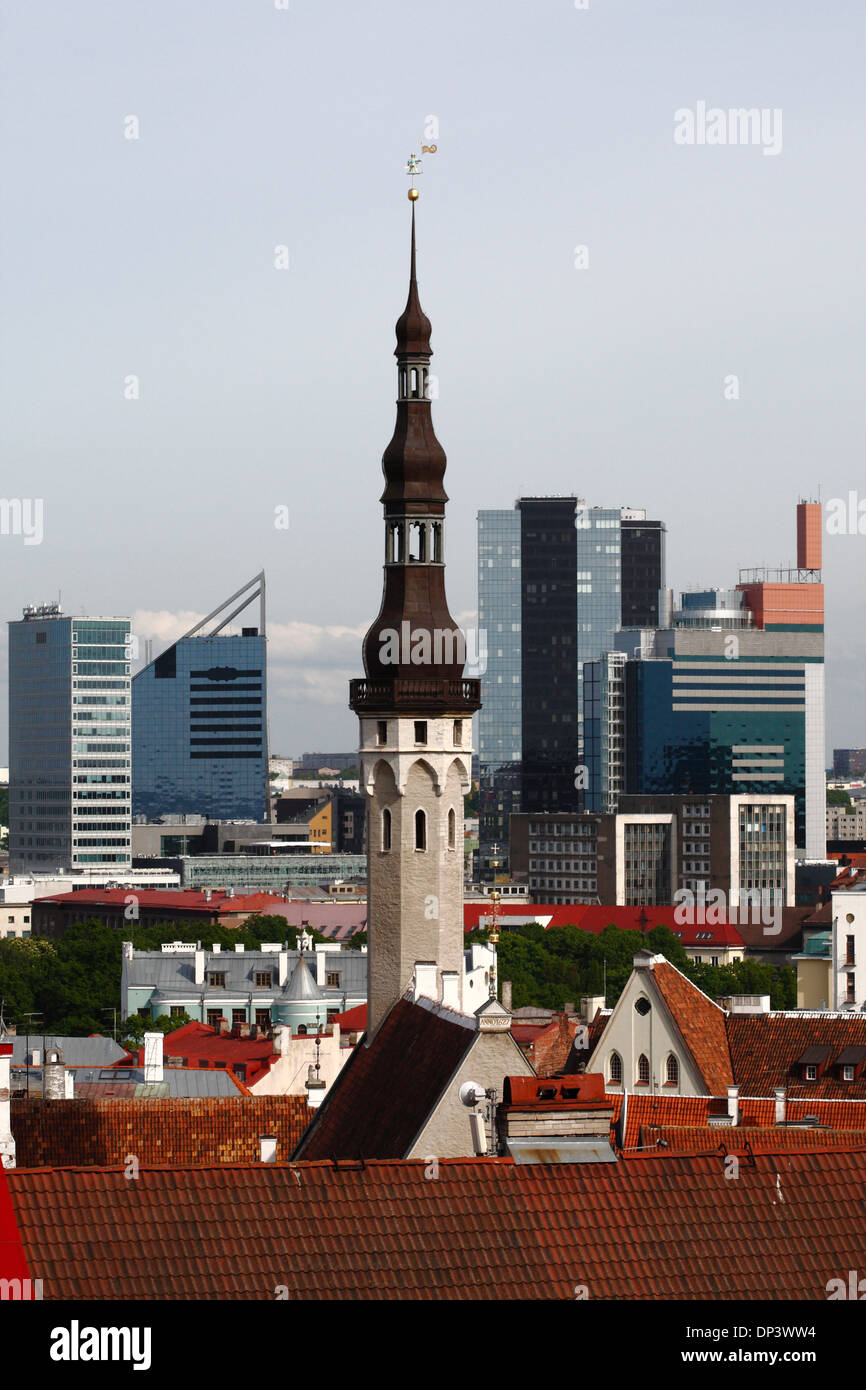 Tallinn - die Hauptstadt von Estland Ansicht alten und modernen Gebäuden von Tallinn Stockfoto