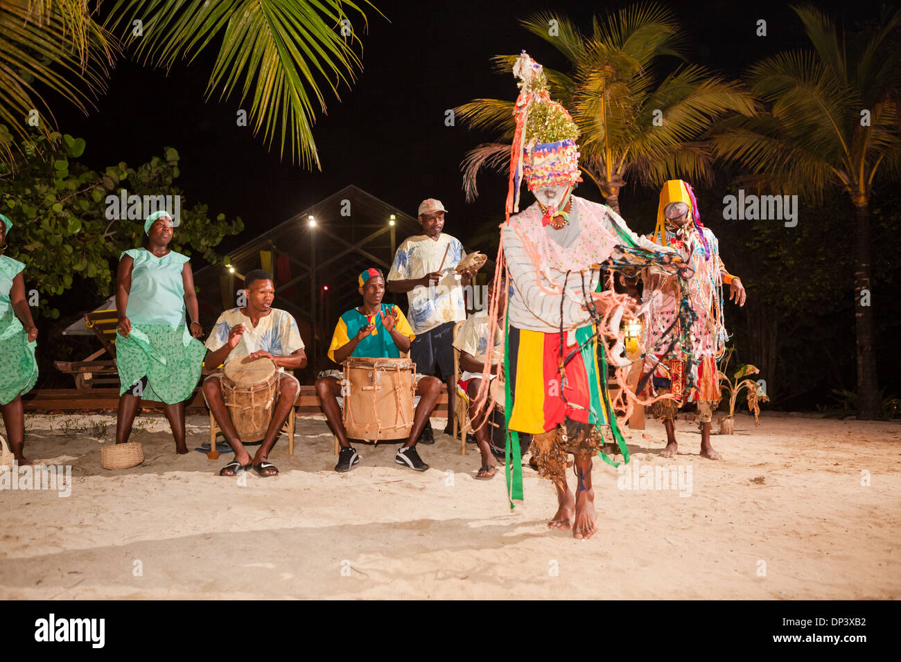 Garifuna durchführen traditionellen Tanz. Garifuna-Musik und Tanz sind fester Bestandteil dieser Kultur. Stockfoto