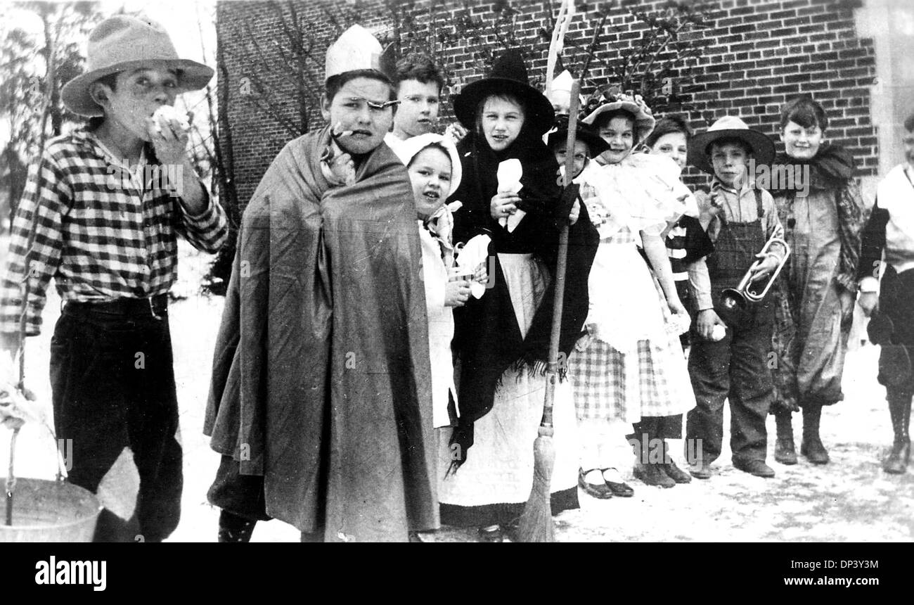 6. April 2006 - Winter JONATHAN. (IN WEIHNACHTEN SPIELEN SIE ALS OLD KING COLE). ALTER VON 10 JAHREN, SPRINGFIELD, OHIO. SMP / 1925.JONATHANWINTERSRETRO (Kredit-Bild: © Globe Photos/ZUMAPRESS.com) Stockfoto