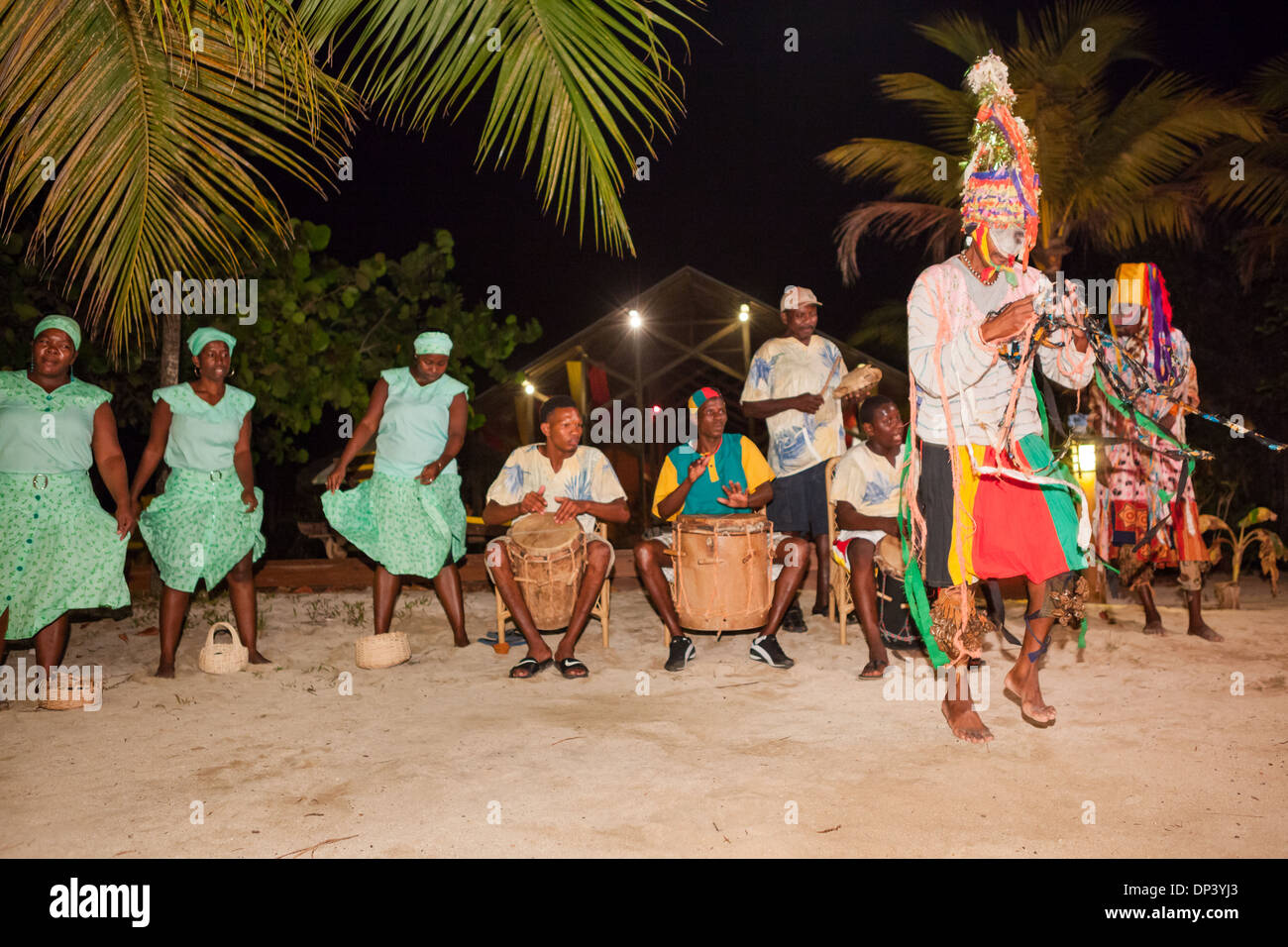 Garifuna durchführen traditionellen Tanz. Garifuna-Musik und Tanz sind fester Bestandteil dieser Kultur. Stockfoto