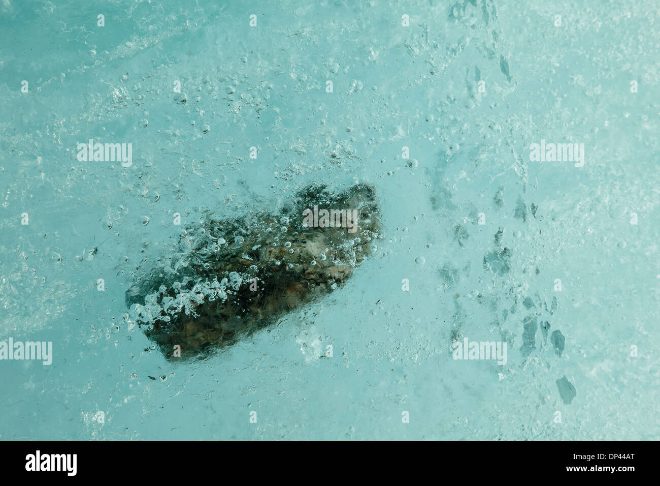 Stein im Eis, kleine Zahnradbahn Montenvers - Mer de glace, Chamonix, Französische Alpen, Savoie, Frankreich, Europa Stockfoto