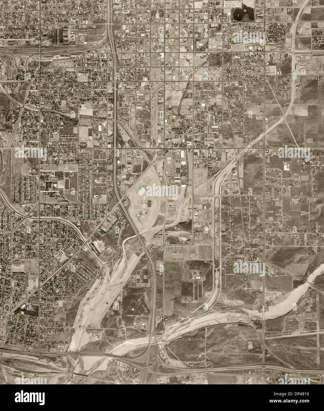 historische Luftaufnahme San Bernardino, Kalifornien, 1966 Stockfoto