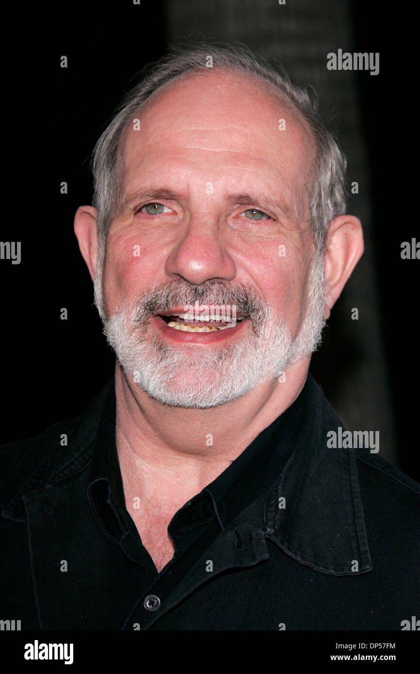 September 6, 2006; Beverly Hills, Kalifornien, USA; Regisseur BRIAN DE PALMA auf der "Black Dahlia" Los Angeles Premiere statt im Samuel Goldwyn Theater. Obligatorische Credit: Foto von Lisa O'Connor/ZUMA Press. (©) Copyright 2006 von Lisa O'Connor Stockfoto