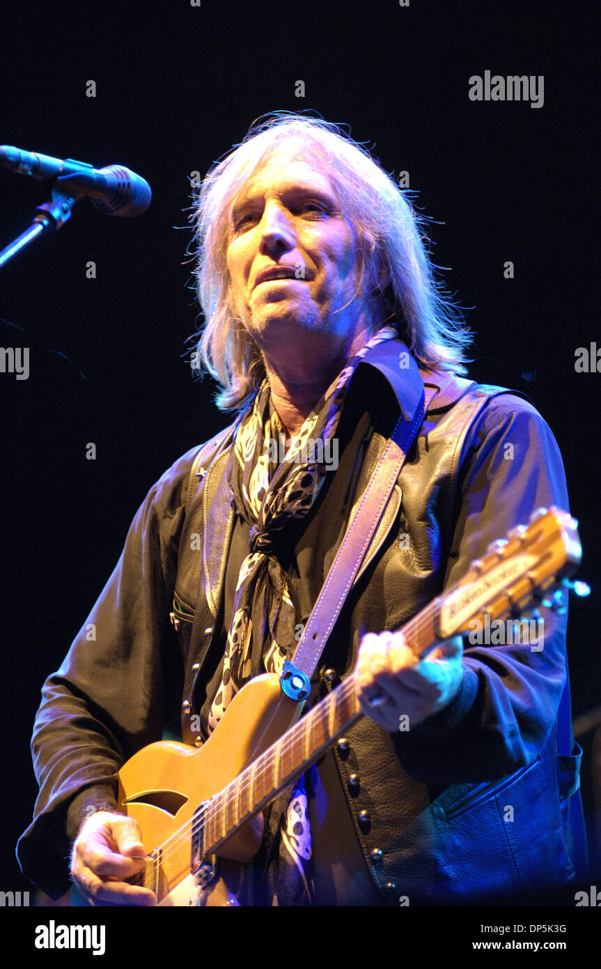 Sep 17, 2006; Austin, TX, USA; TOM PETTY & The Heartbreakers die live bei der Austin City Limits Music Festival 2006. Obligatorische Credit: Foto von Jerome Brunet/ZUMA Press. (©) Copyright 2006 von Jerome Brunet Stockfoto