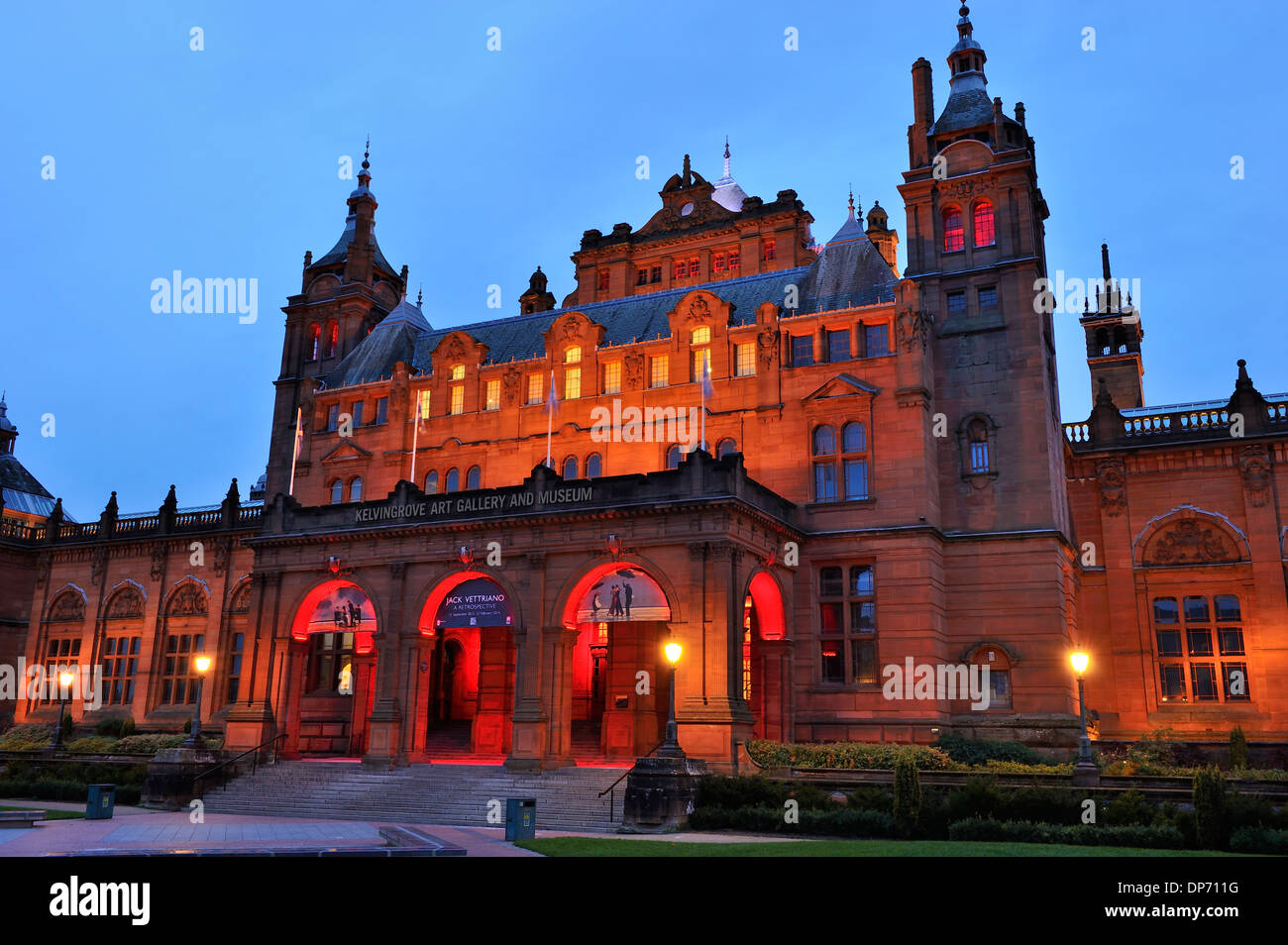 Kelvingrove Art Gallery and Museum in der Abenddämmerung, Glasgow, Schottland Stockfoto