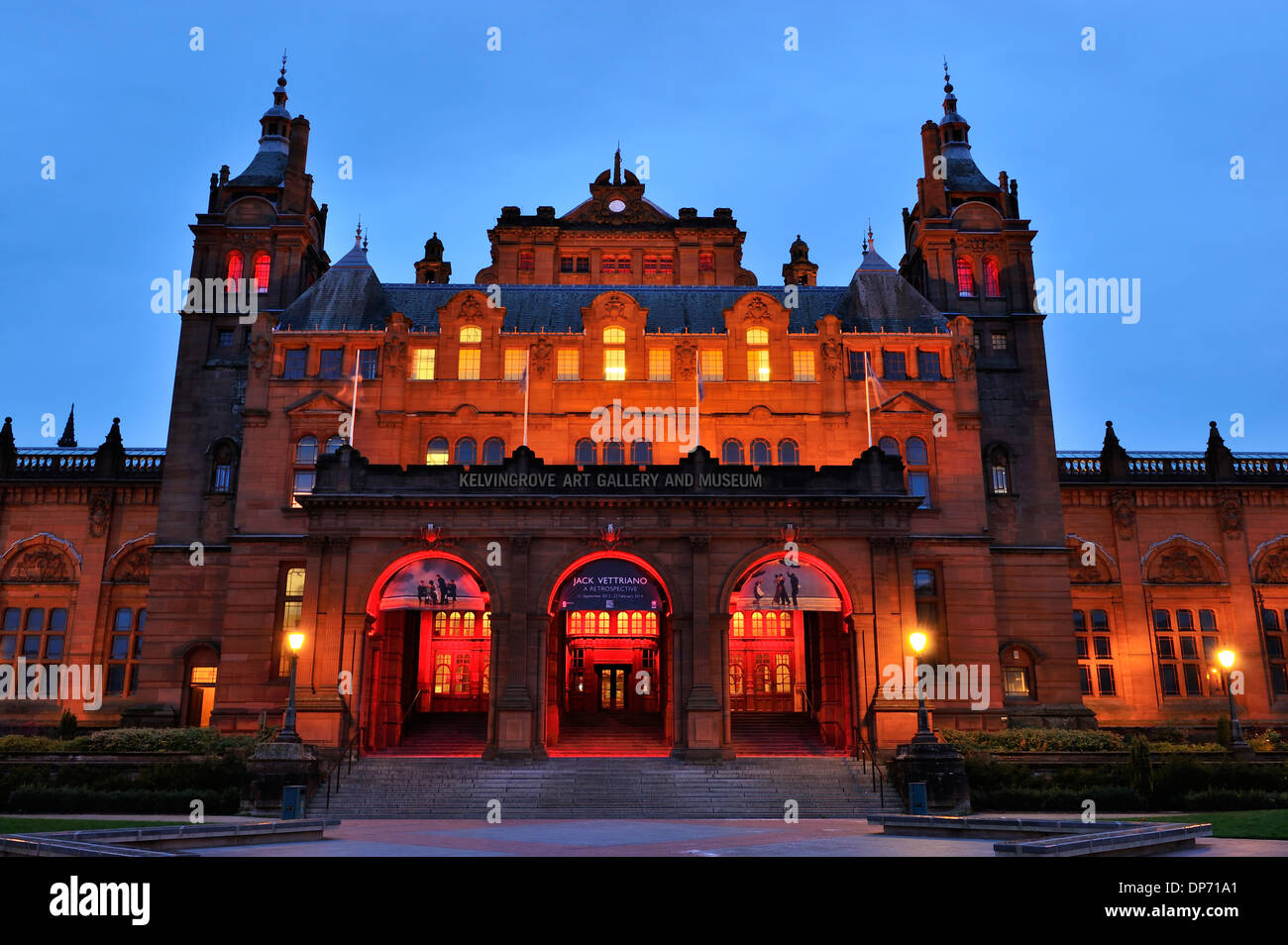 Kelvingrove Art Gallery and Museum in der Abenddämmerung, Glasgow, Schottland Stockfoto