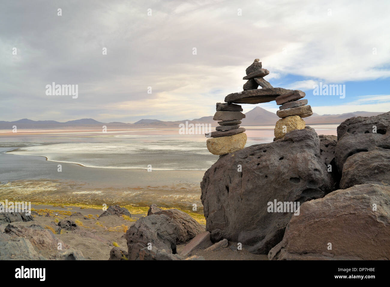 Steinbildung in der Laguna Colorada in der Nähe von salar Uyuni, Bolivien Stockfoto