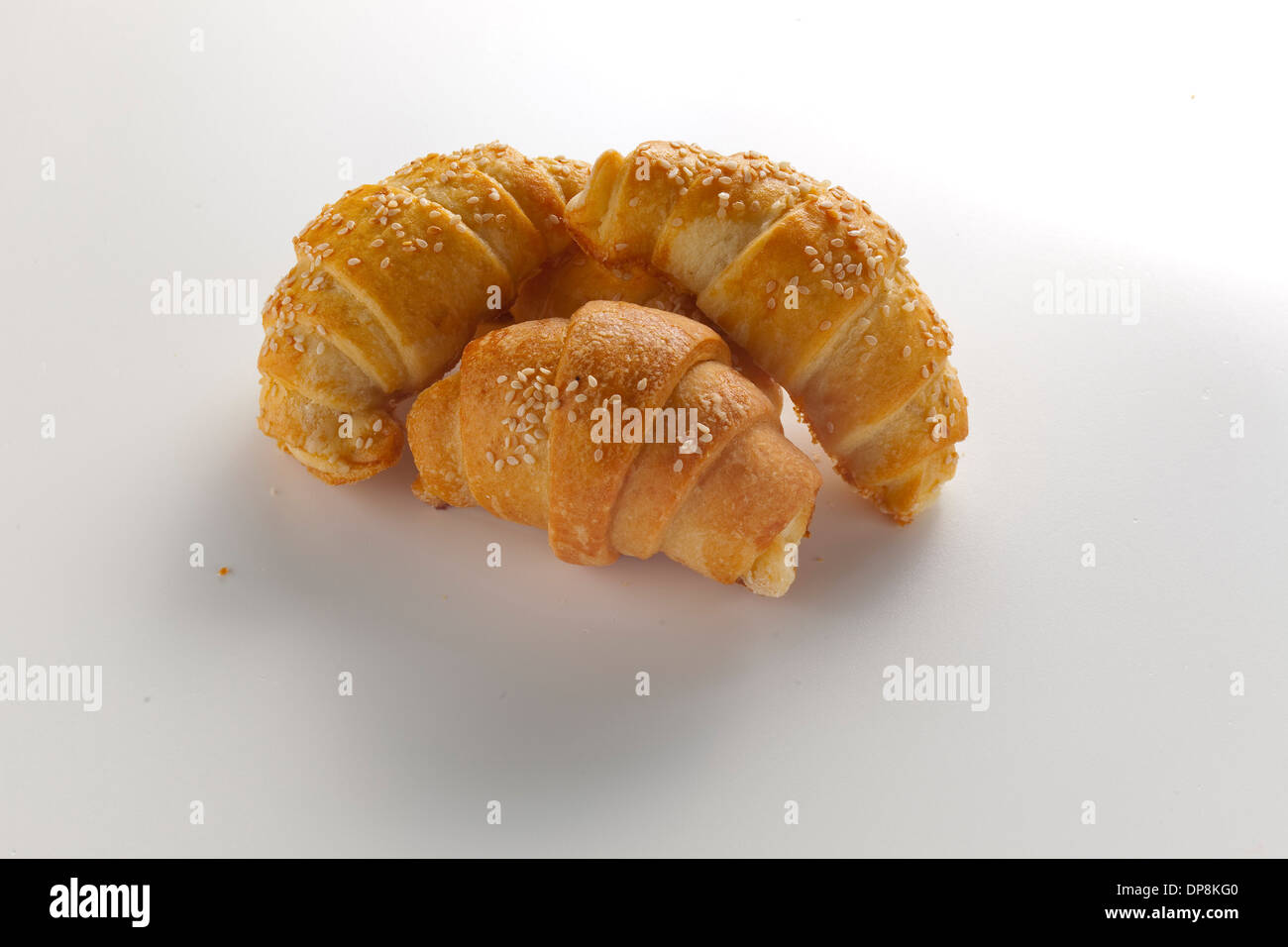 Mini-Brötchen mit Sesam bestreut Stockfoto