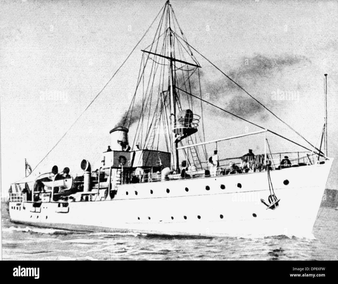 Das Minenlegen Kreuzer S.M.S (deutsche Abkürzung für "seiner Majestät Schiff)"Delphin"der deutschen Kaiserlichen Marine. Großbritannien nahm Anstoß mit der stetig stärker Bundesmarine und seine Weltmacht zu befürchten. Die Entwicklung führte zum ersten Weltkrieg. Stockfoto