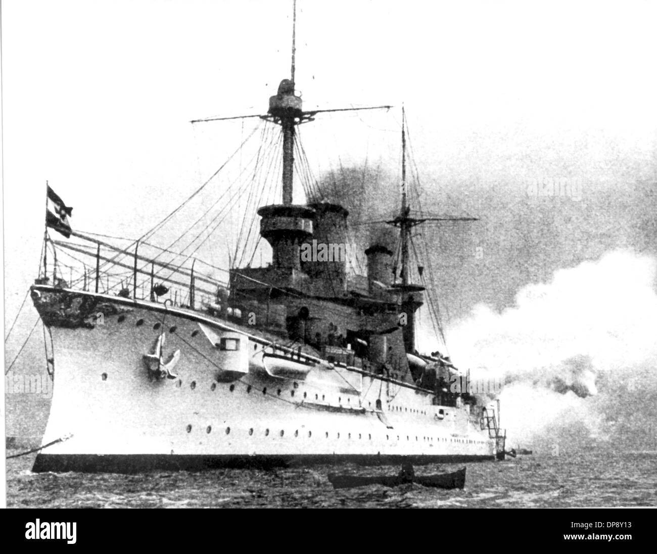 Der gepanzerte Kreuzer S.M.S (deutsche Abkürzung für "seiner Majestät Schiff) 'Fürst Bismarck' der deutschen Kaiserlichen Marine. Großbritannien nahm Anstoß mit der stetig stärker Bundesmarine und seine Weltmacht zu befürchten. Die Entwicklung führte zum ersten Weltkrieg. Stockfoto