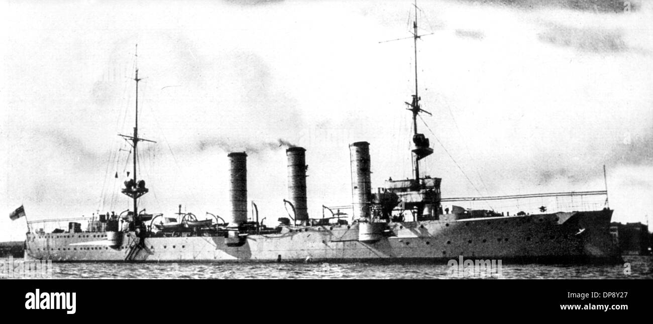 Der gepanzerte Kreuzer S.M.S (deutsche Abkürzung für "seiner Majestät Schiff)"Königsberg"der deutschen Kaiserlichen Marine. Großbritannien nahm Anstoß mit der stetig stärker Bundesmarine und seine Weltmacht zu befürchten. Die Entwicklung führte zum ersten Weltkrieg. Stockfoto