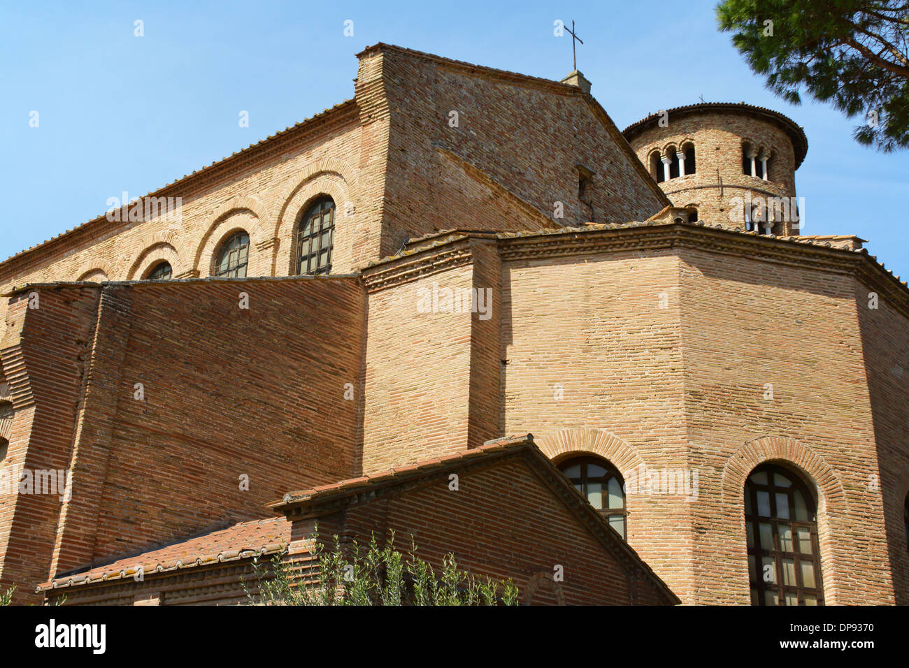 Detail der byzantinischen Basilika Apollinare in Classe in der Provinz Ravenna, Emilia-Romagna, Italien. Stockfoto